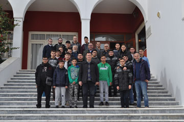 Μαθητές της Εκκλησιαστικής Σχολής έψαλλαν τα κάλαντα  στην Ορθόδοξο Ακαδημία Κρήτης