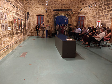 «Ξύλινα Κεντήματα» της Πέπης Χατζηδάκη